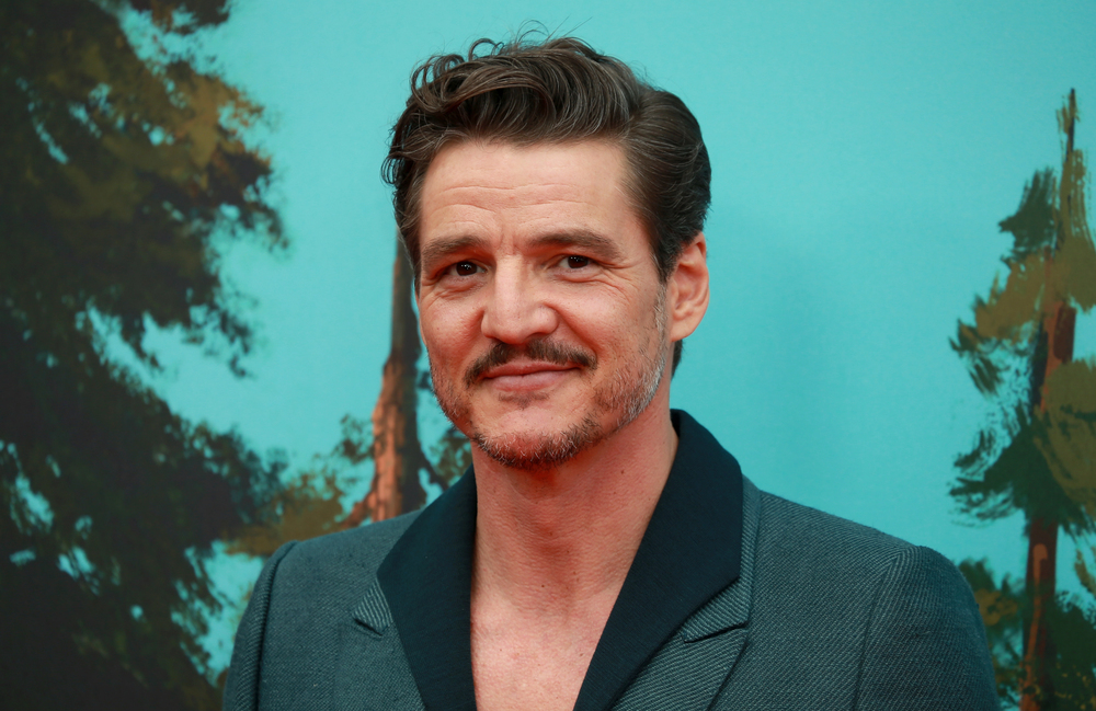Pedro Pascal's Woke Fan Club Cancels Him for Possibly Dating a Jewish Guy